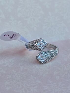 Bomb Party Elegant Silver-Tone Double Stone Pavé Open Ring - Clear (NWT)